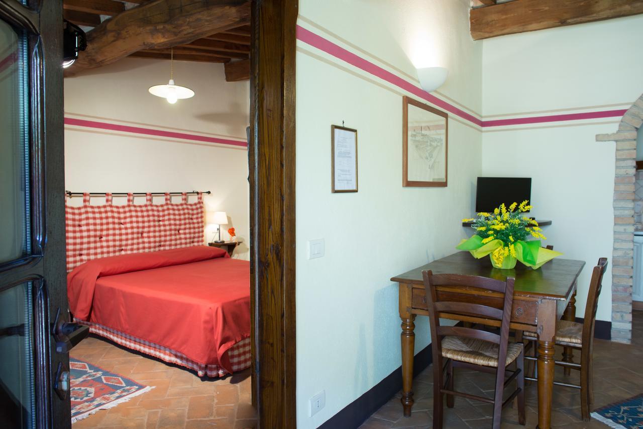 Residenza Storica Casale Pozzuolo Villa Cinigiano Стая снимка